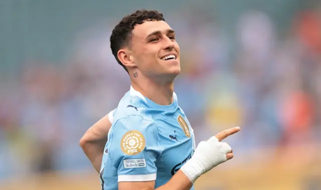 Man City thắng đậm Wydad Athletic nhưng mất người vì thẻ đỏ