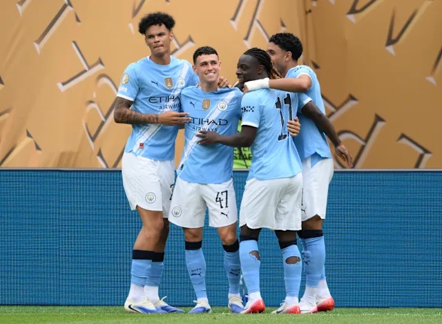 Man City thắng đậm Wydad Athletic nhưng mất người vì thẻ đỏ